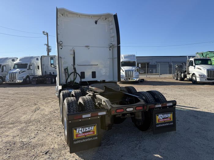2021 Peterbilt 579-38