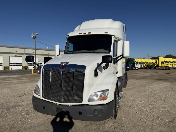 2021 Peterbilt 579-38