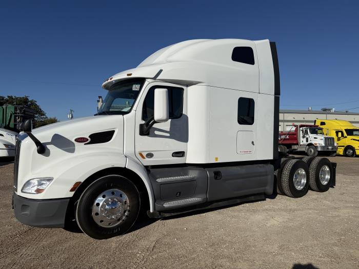 2021 Peterbilt 579-45