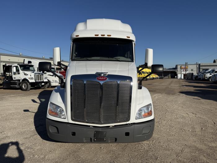 2021 Peterbilt 579-4
