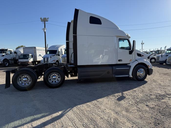 2021 Peterbilt 579-45