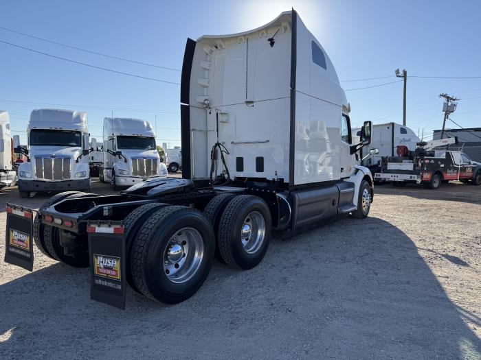 2021 Peterbilt 579-48
