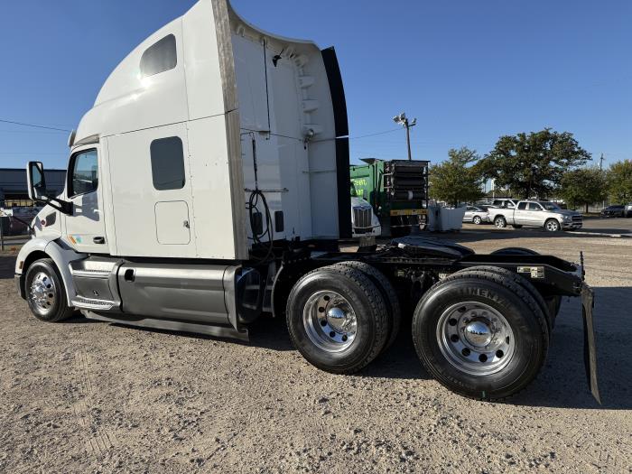2021 Peterbilt 579-54