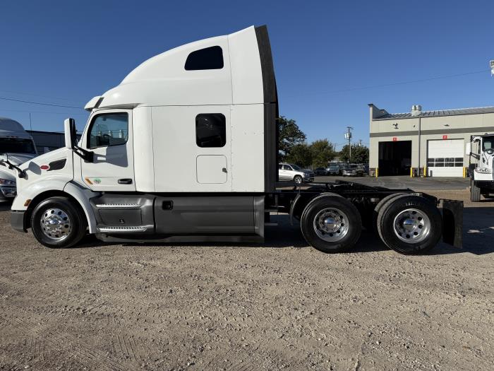 2021 Peterbilt 579-56