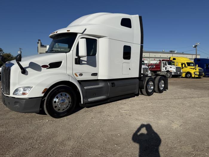 2021 Peterbilt 579-61