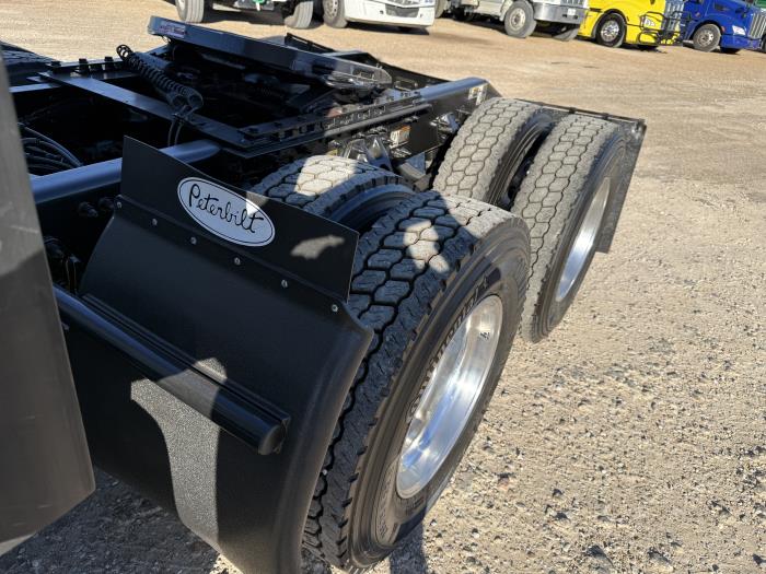 2021 Peterbilt 579-62