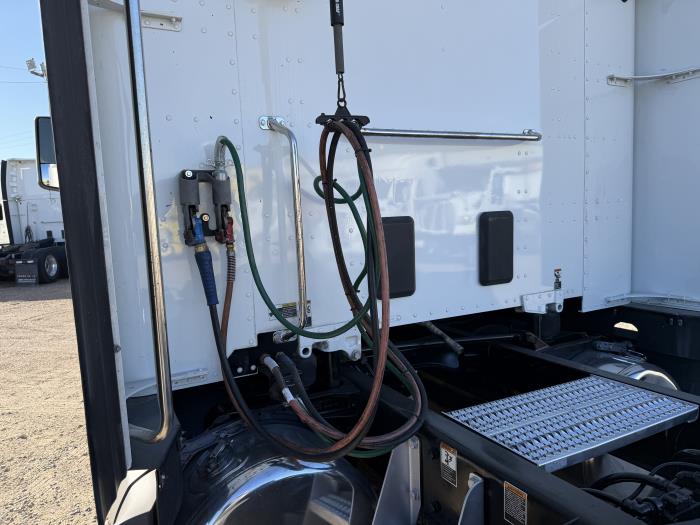 2021 Peterbilt 579-64