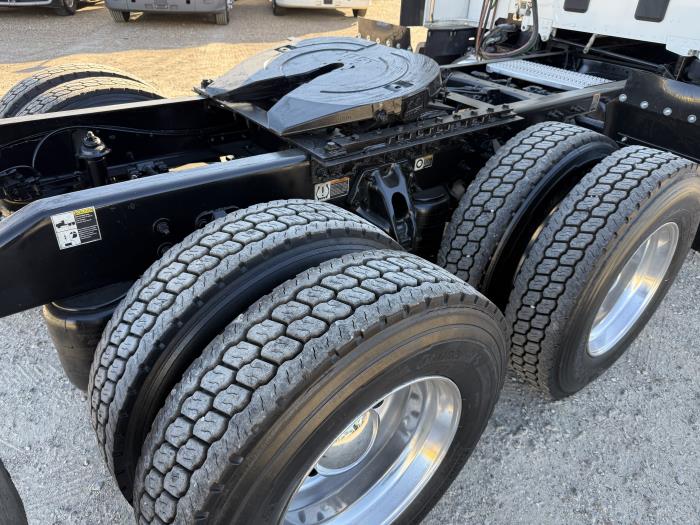 2021 Peterbilt 579-67