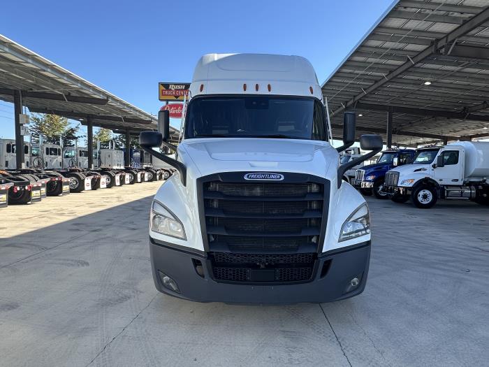 2021 Freightliner Cascadia-8