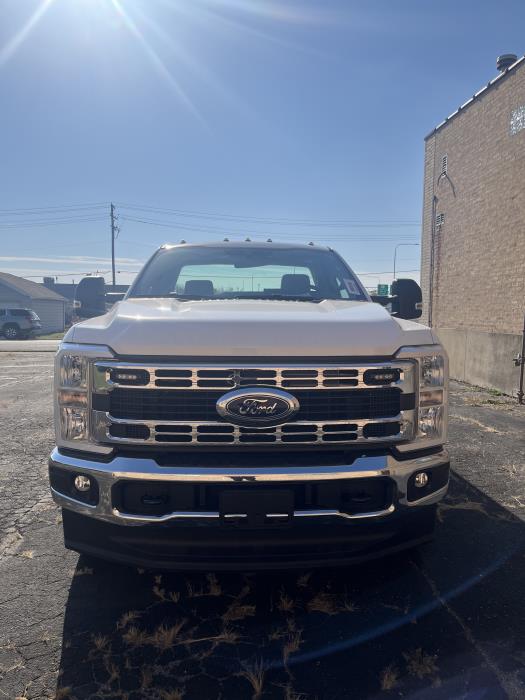 2025 Ford F-350-2