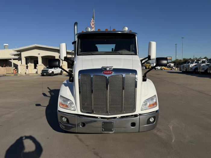 2019 Peterbilt 579-8