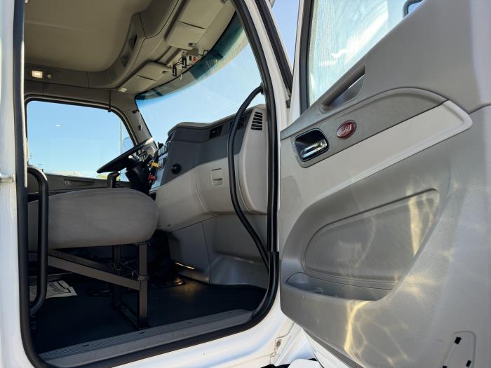 2019 Peterbilt 579-21
