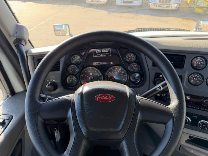 2019 Peterbilt 579-30