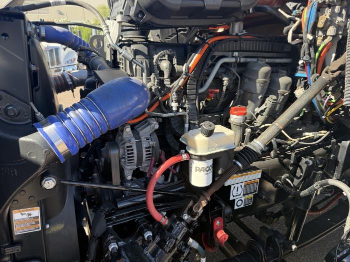 2023 Peterbilt 579-9