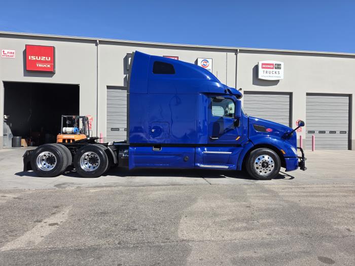 2022 Peterbilt 579-4