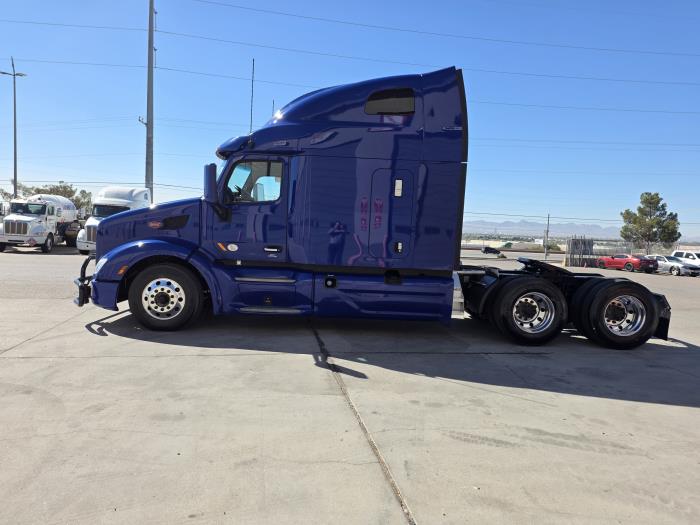 2022 Peterbilt 579-9