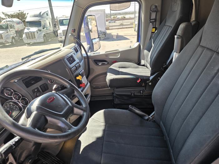 2022 Peterbilt 579-13