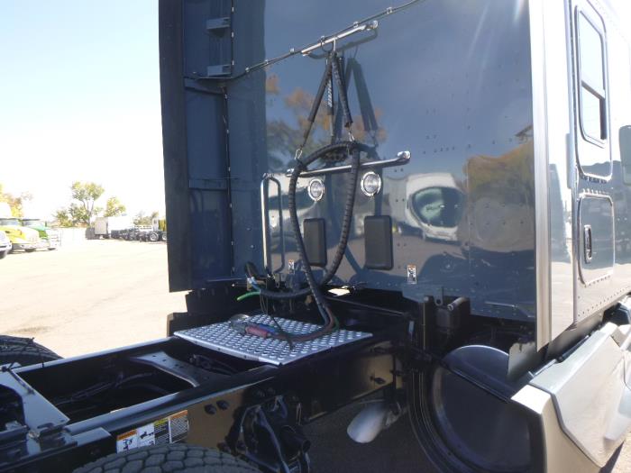 2023 Kenworth T680-28