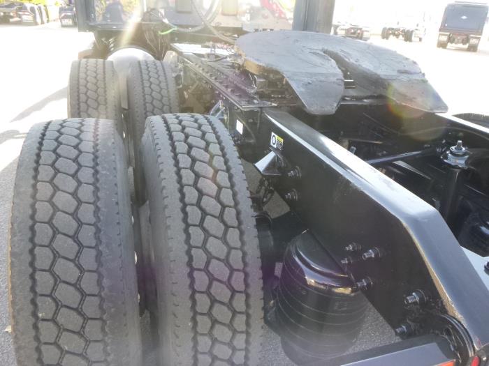 2023 Kenworth T680-31