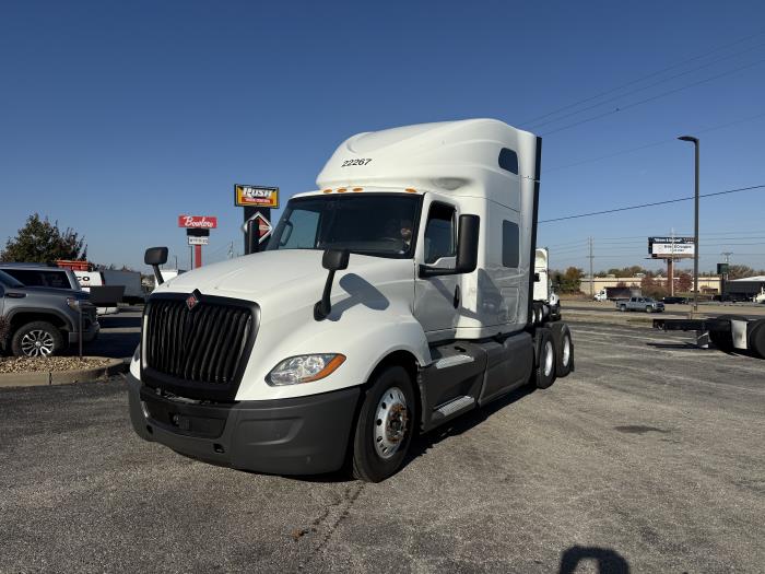 2022 International LT625-2