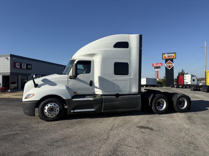 2022 International LT625-3