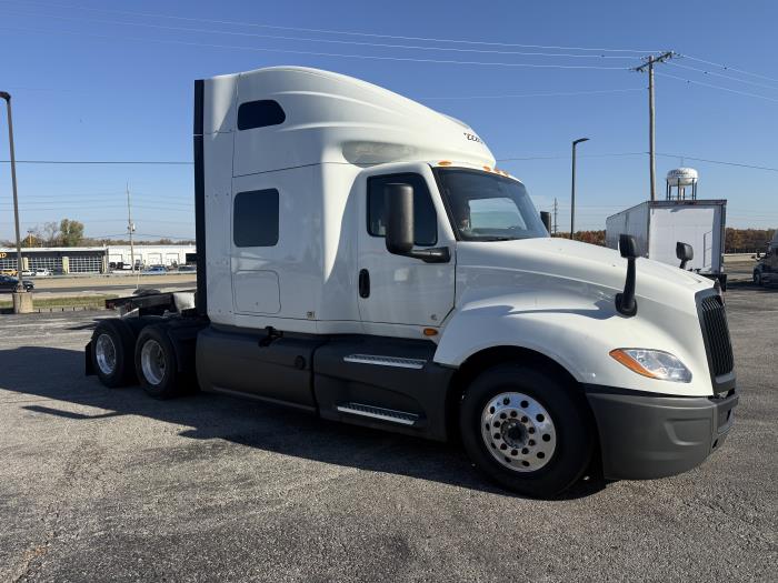 2022 International LT625-9