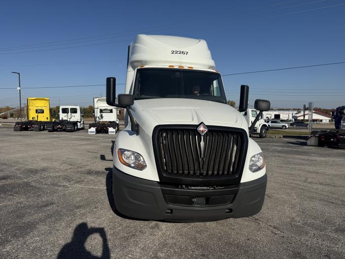 2022 International LT625-10