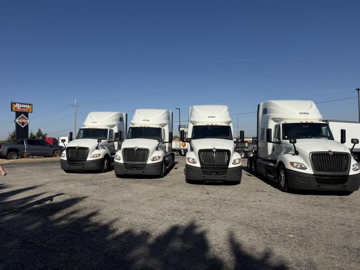 2022 International LT625-17