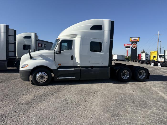 2022 International LT625-2