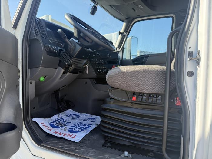 2022 International LT625-6