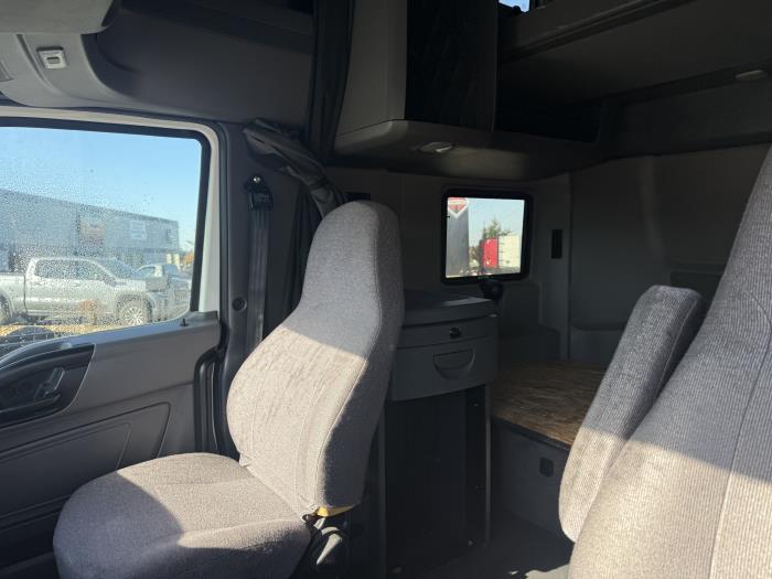 2022 International LT625-9