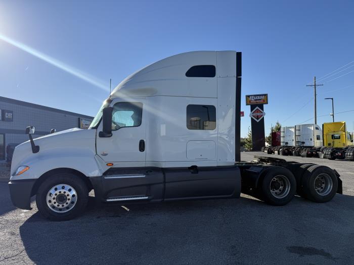 2022 International LT625-2