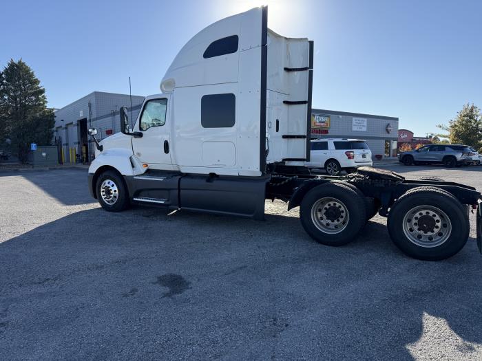 2022 International LT625-3