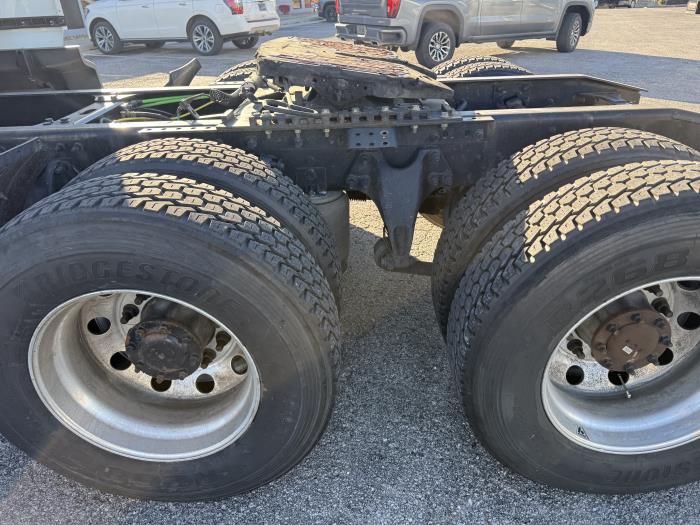 2022 International LT625-4