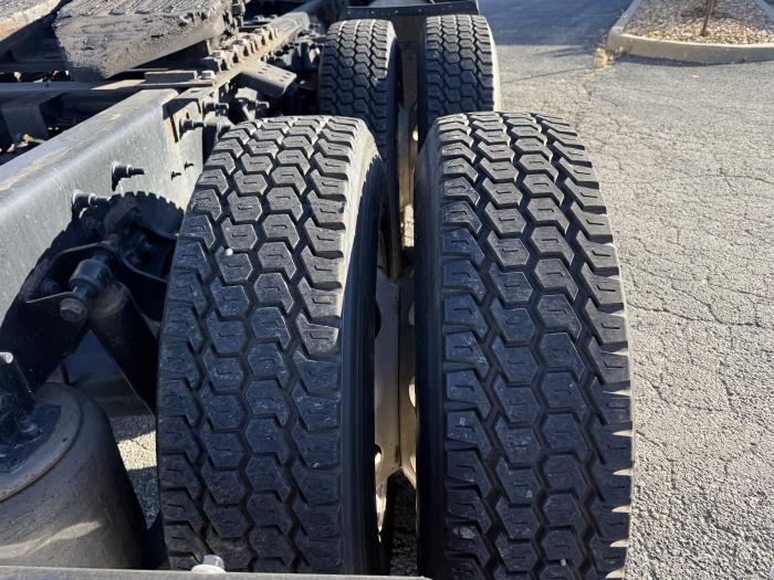 2022 International LT625-7