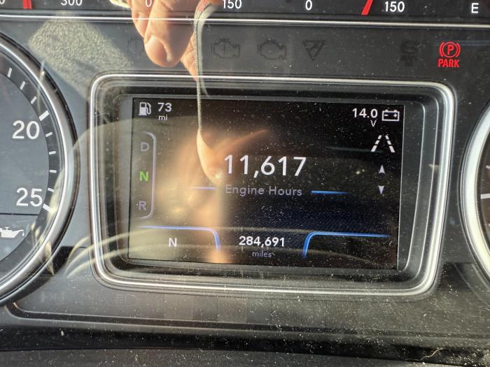 2022 International LT625-19