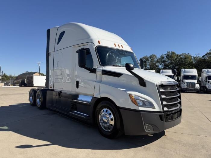 2021 Freightliner Cascadia-2