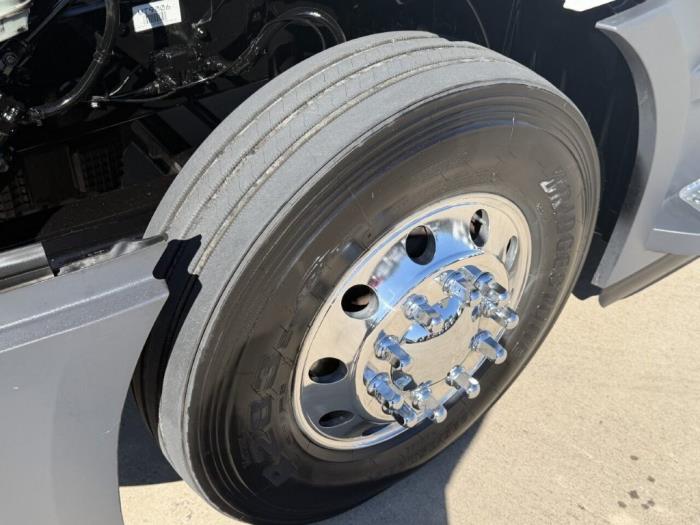 2021 Freightliner Cascadia-8