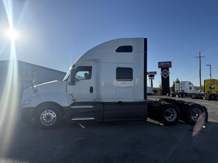 2022 International LT625-2