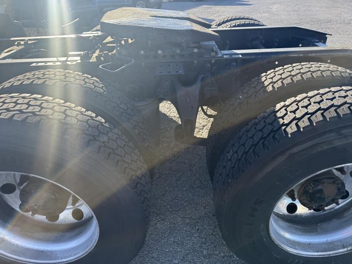 2022 International LT625-4