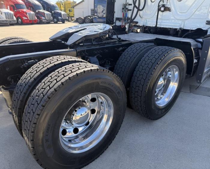 2021 Freightliner Cascadia-20