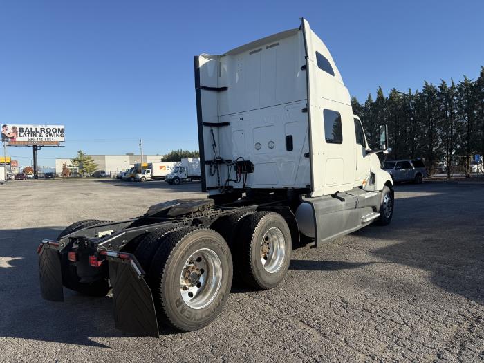 2022 International LT625-7