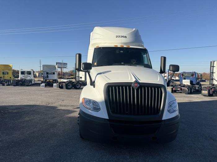 2022 International LT625-11
