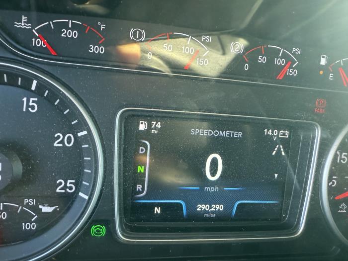 2022 International LT625-12