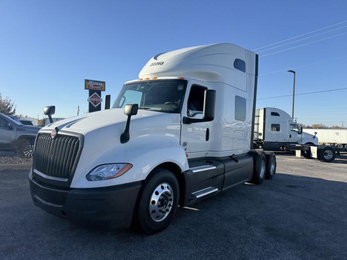 2022 International LT625-1