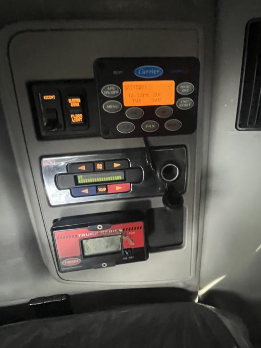 2022 International LT625-14