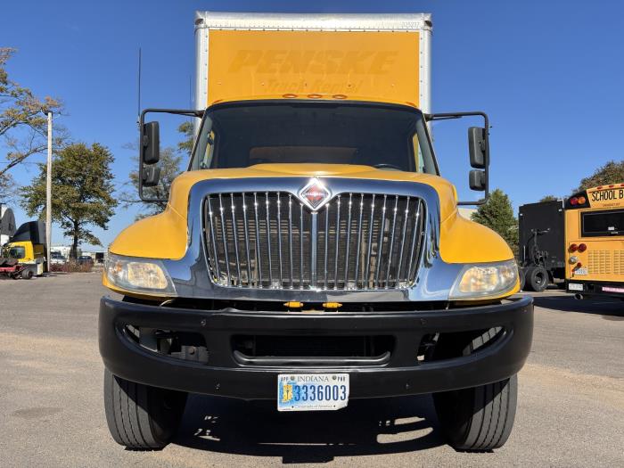 2019 International MV607 DuraStar 4300 photo 2