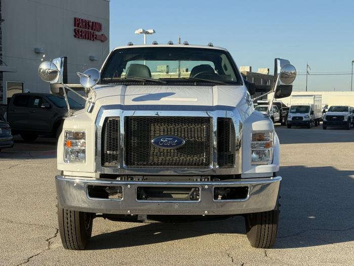2023 Ford F-750-9