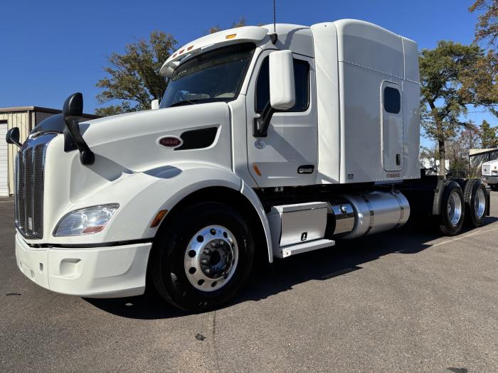2022 Peterbilt 579-2