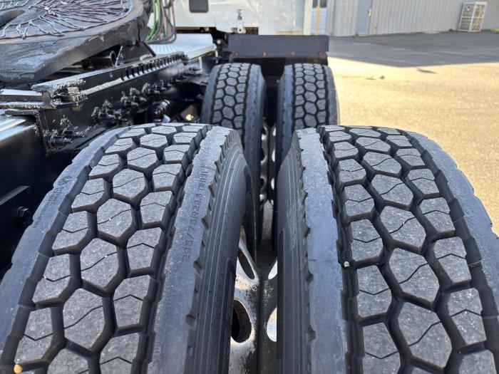 2022 Peterbilt 579-14